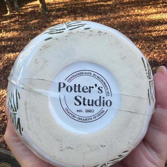 Potter’s Studio Winter Pine Christmas Sugar Dish Pot NWT - Picture 5 of 7